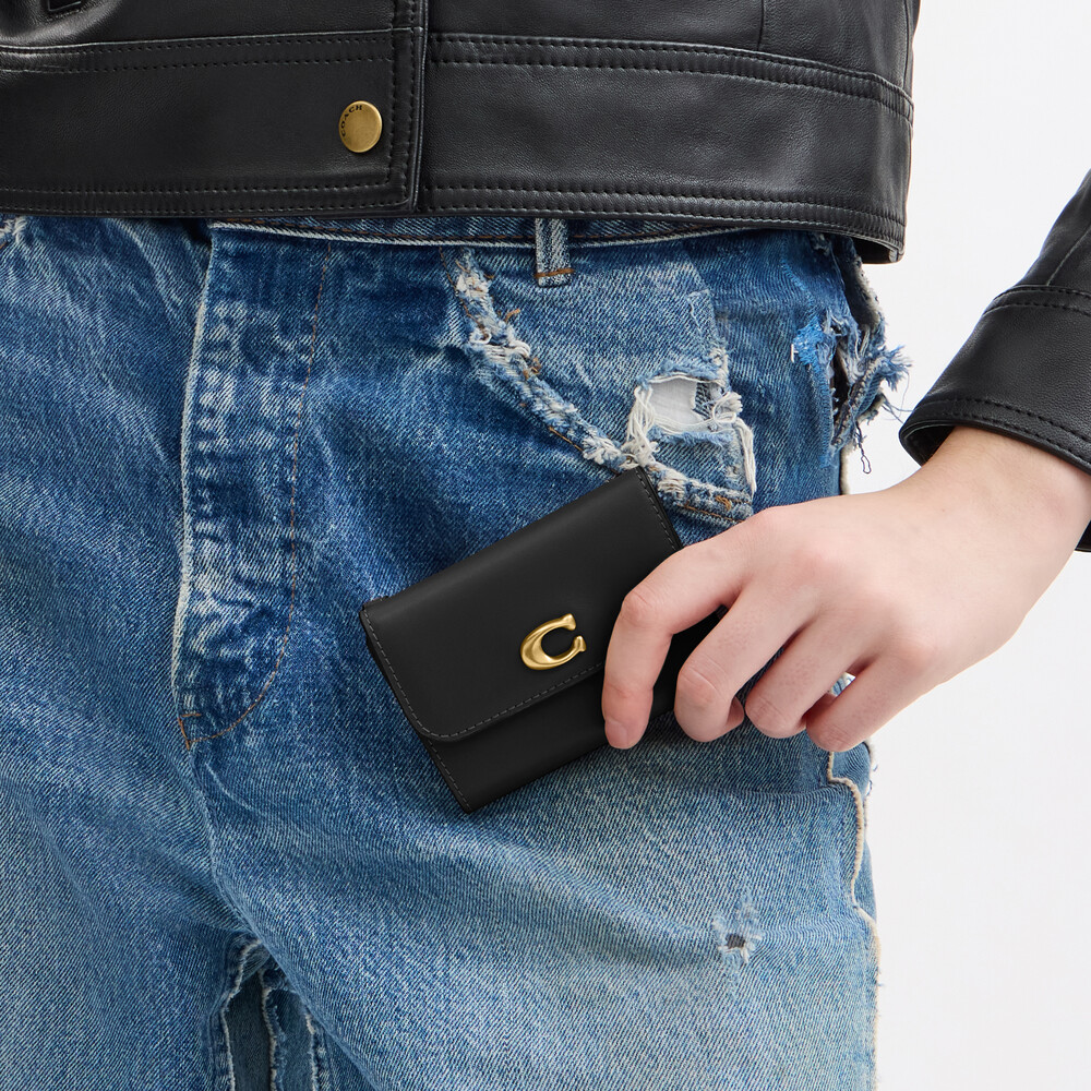 Coach Essential Card Holder Wallet - Black