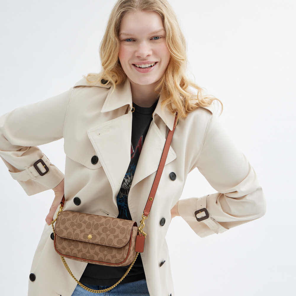 Coach Brook Flap Chain Bag In Signature Canvas 23 - Light/Pastel Brown